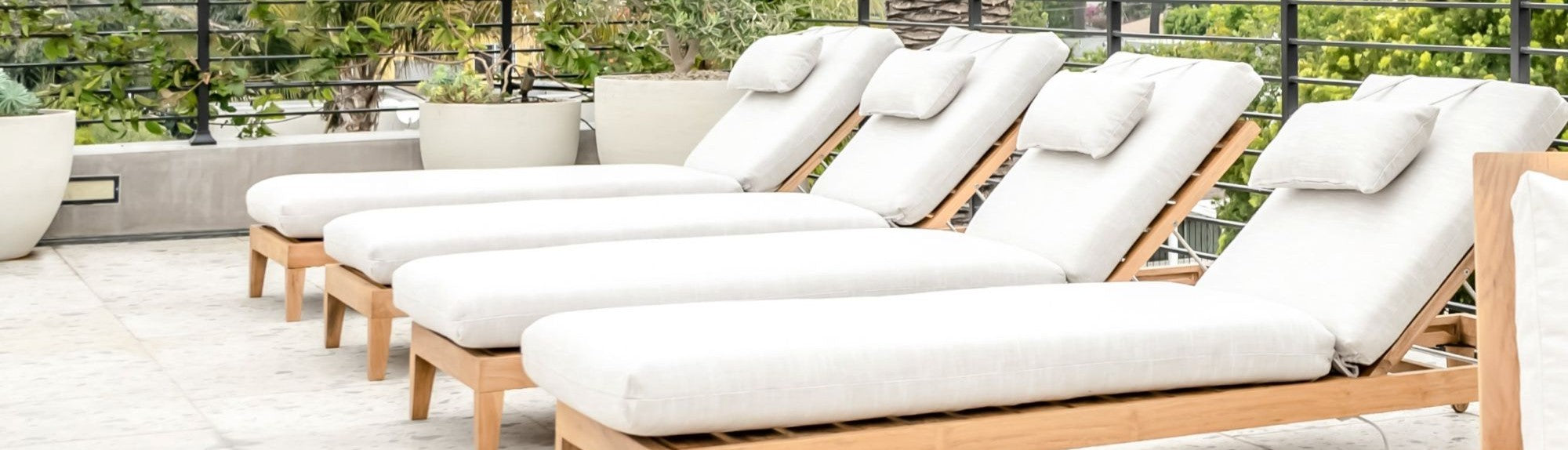 Outdoor Chaise Lounges
