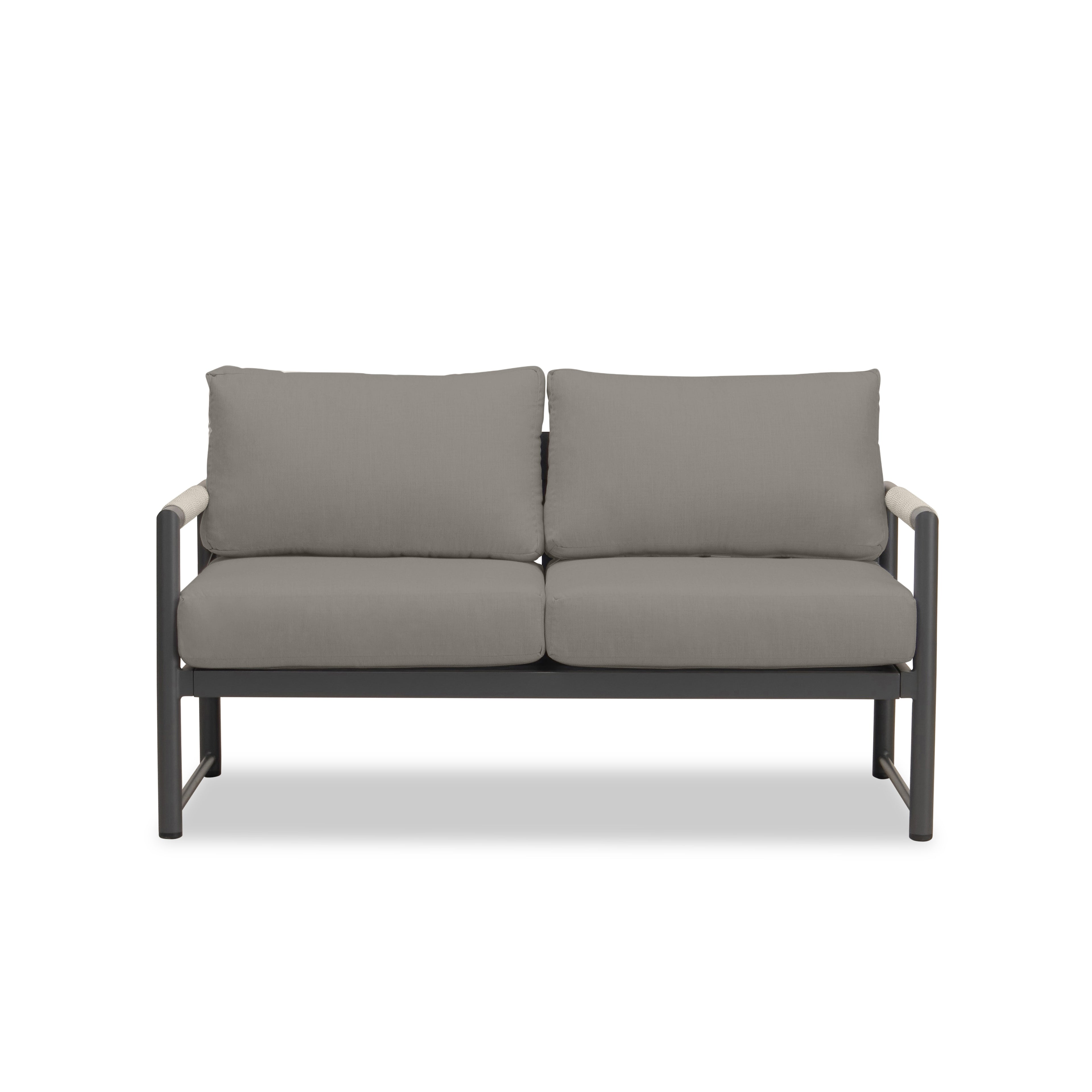 Alto Loveseat