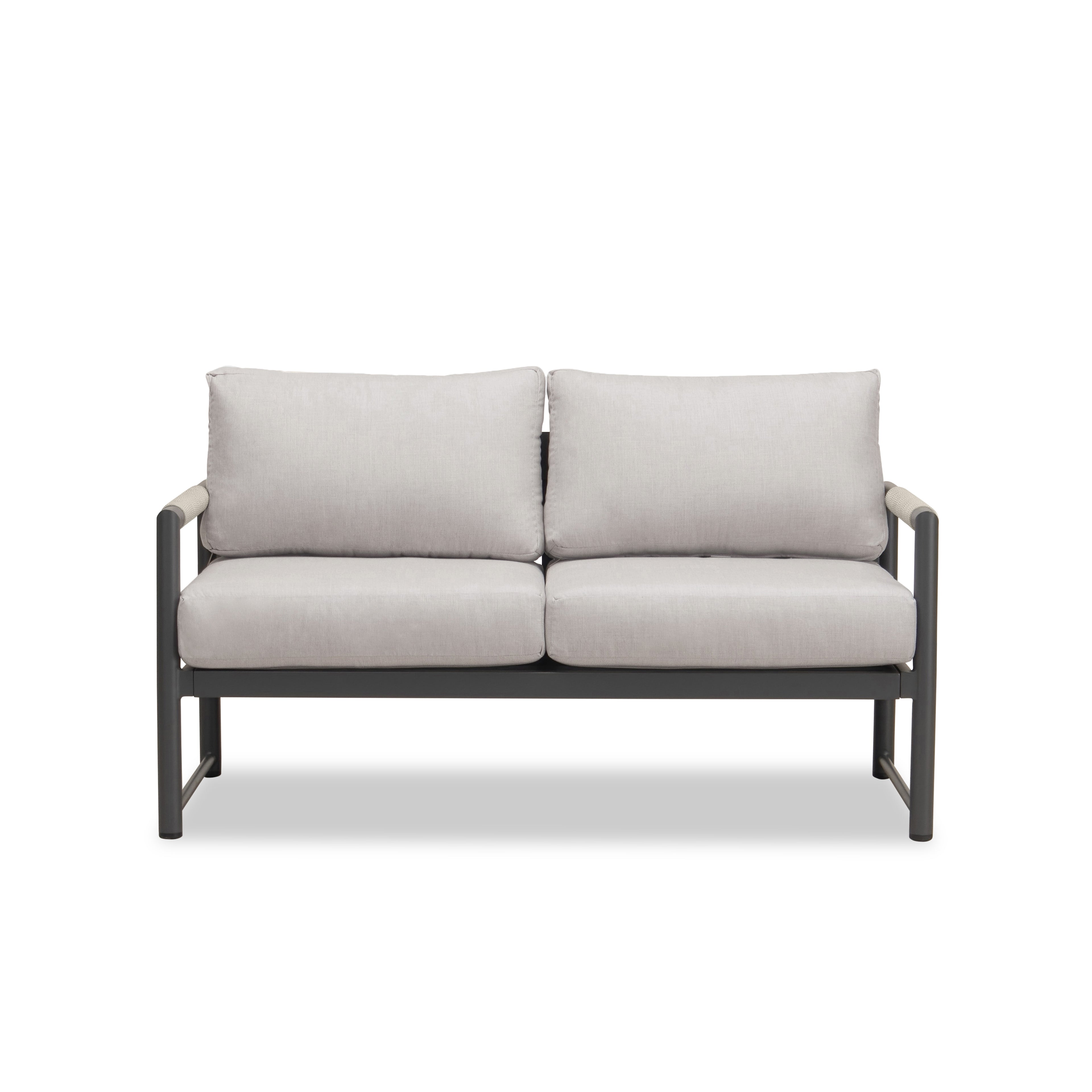 Alto Loveseat