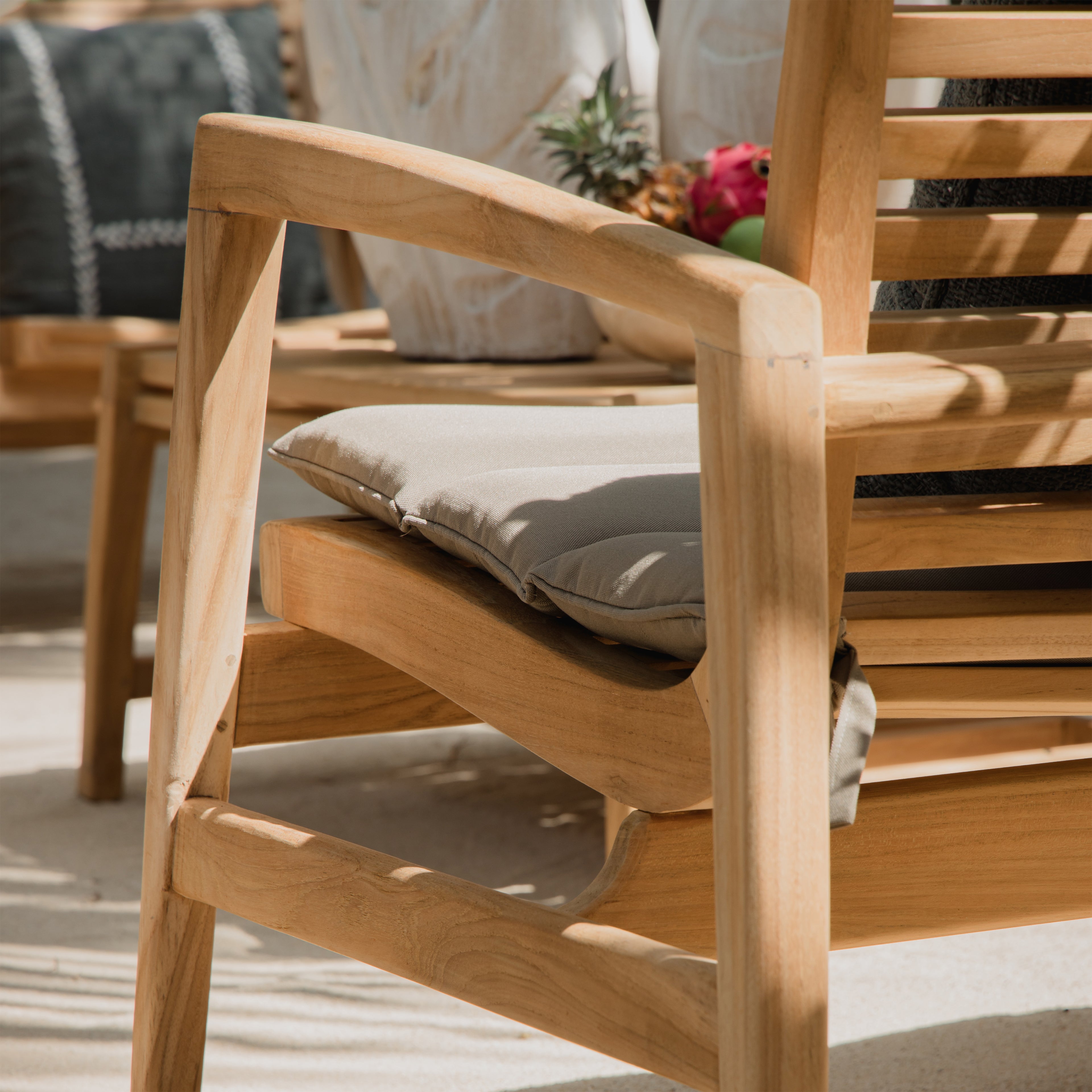 Archer Loveseat