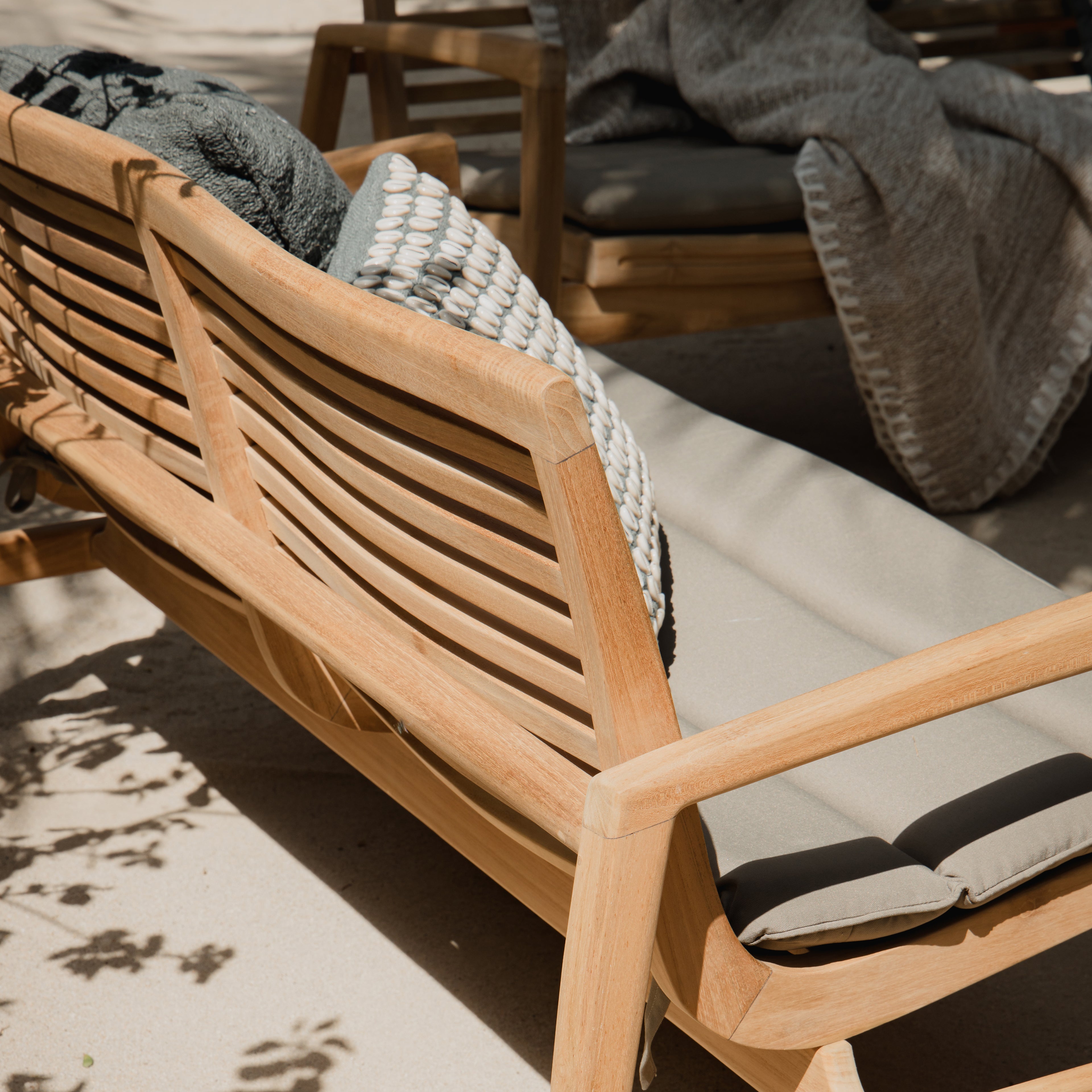 Archer Loveseat